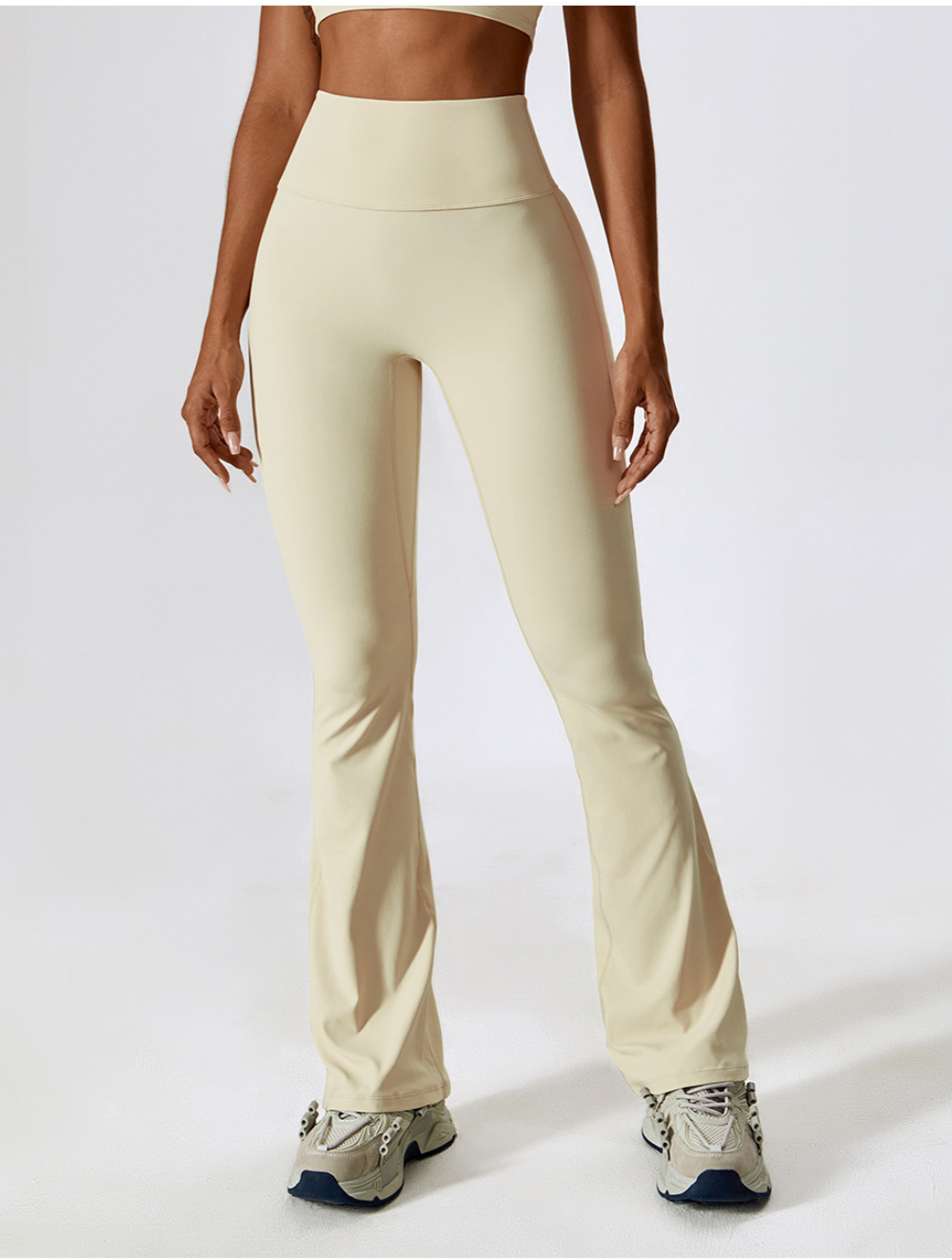 LIVIA | Shaping Flared Leggings – Stijlvol, Comfortabel & Flatterend